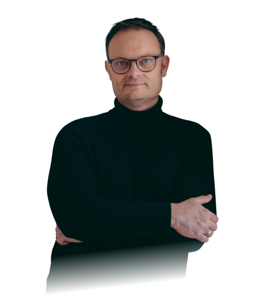 Timo Kaapke begleitet seit über 22 Jahren Unternehmerinnen und Unternehmer dabei, Klarheit zu gewinnen, sinnvolle Entscheidungen zu treffen und ihre Rolle als Unternehmer bewusst zu gestalten.